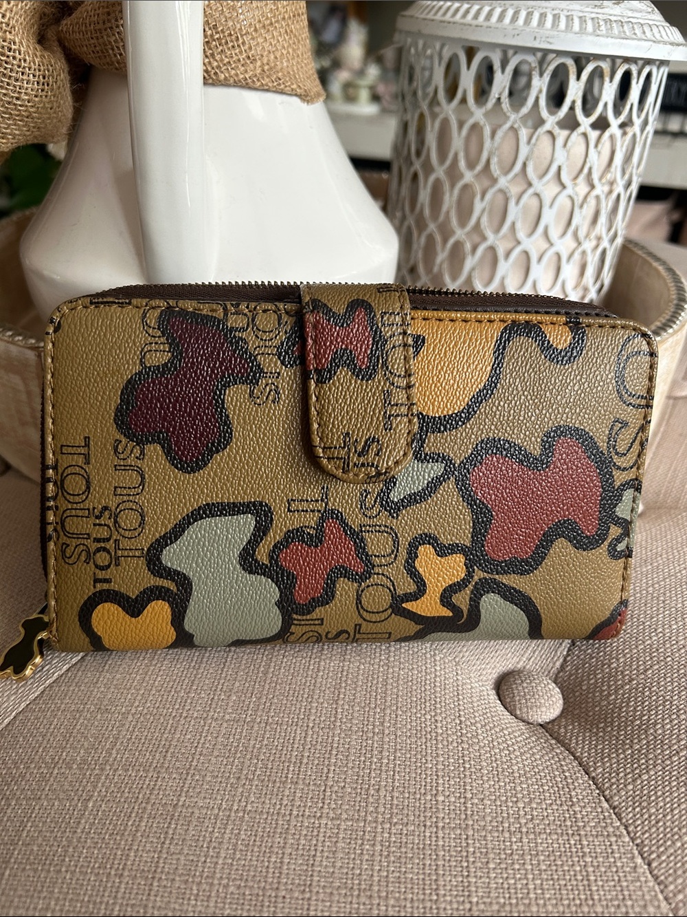 TOUS Brown 
 Zip Wallet